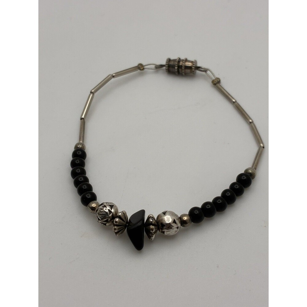 Silver Tone Onyx Chip Beaded 7” Bracelet Black Silver Tube Beads